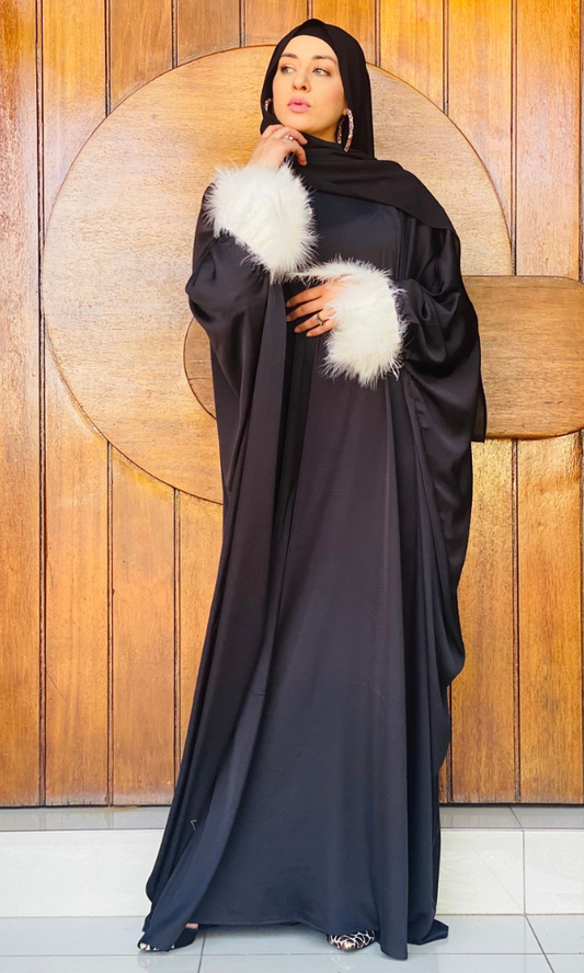 The Hind Feather Kaftan - Black/White