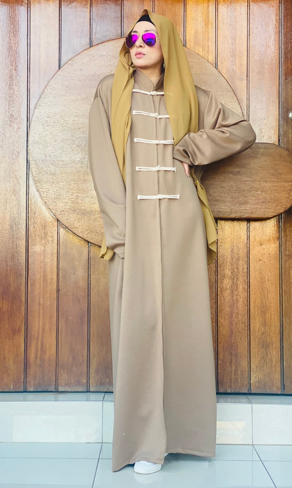 The Hong Kong Mandarin Coat - 005
